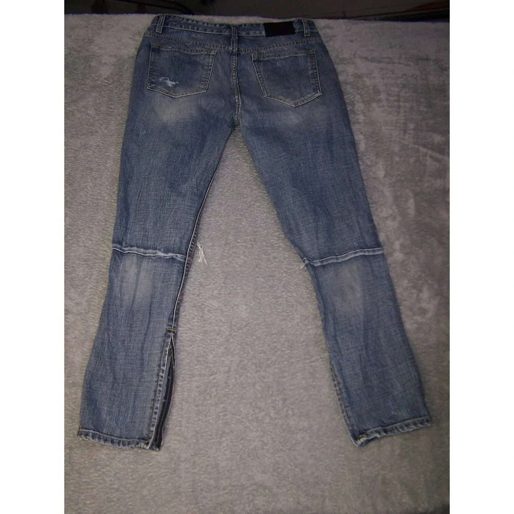 Forever‎ 21 Jeans Men's 32X29 (Tag 33) Skinny Slim Distressed Blue Button Fly